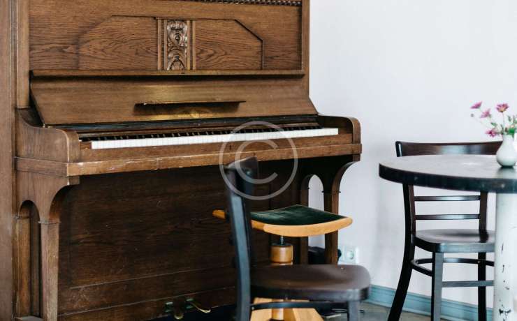 What is a Dovetail Joint on Antique Furniture?